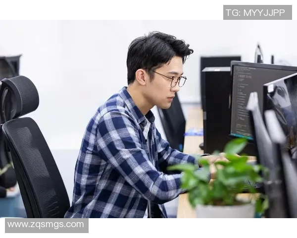 李泓澎:从默默无闻到备受瞩目的青年才俊成长之路与人生哲学探讨